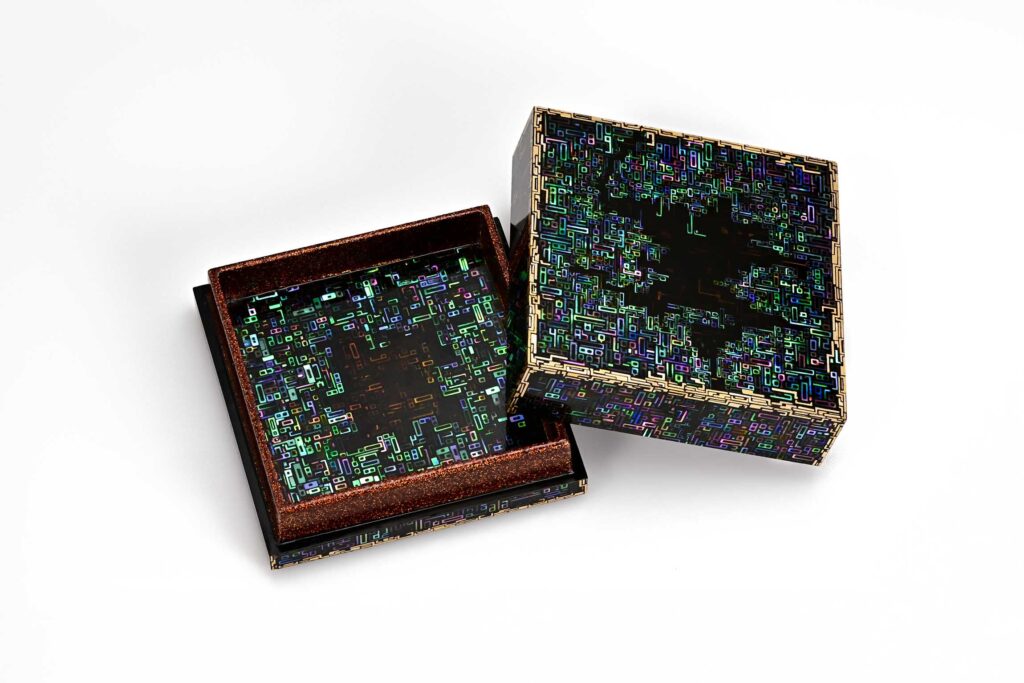 works-316_青貝迷宮回路図香合