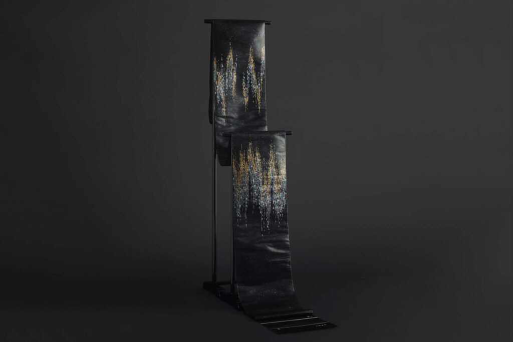 夜光金彩螺鈿帯「波光」 撞木掛け 横2_2